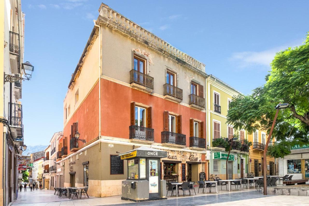 Estudios Ramon Llull Dénia Exterior foto