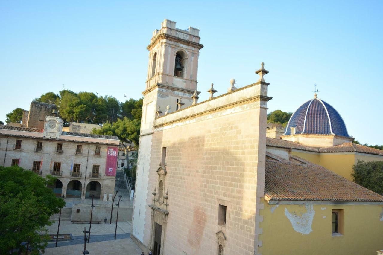 Estudios Ramon Llull Dénia Exterior foto