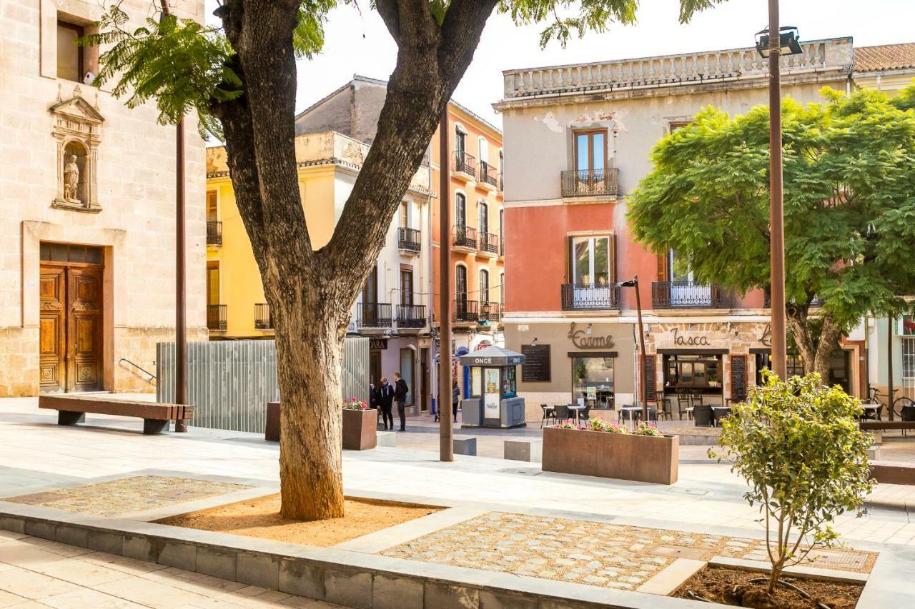 Estudios Ramon Llull Dénia Exterior foto